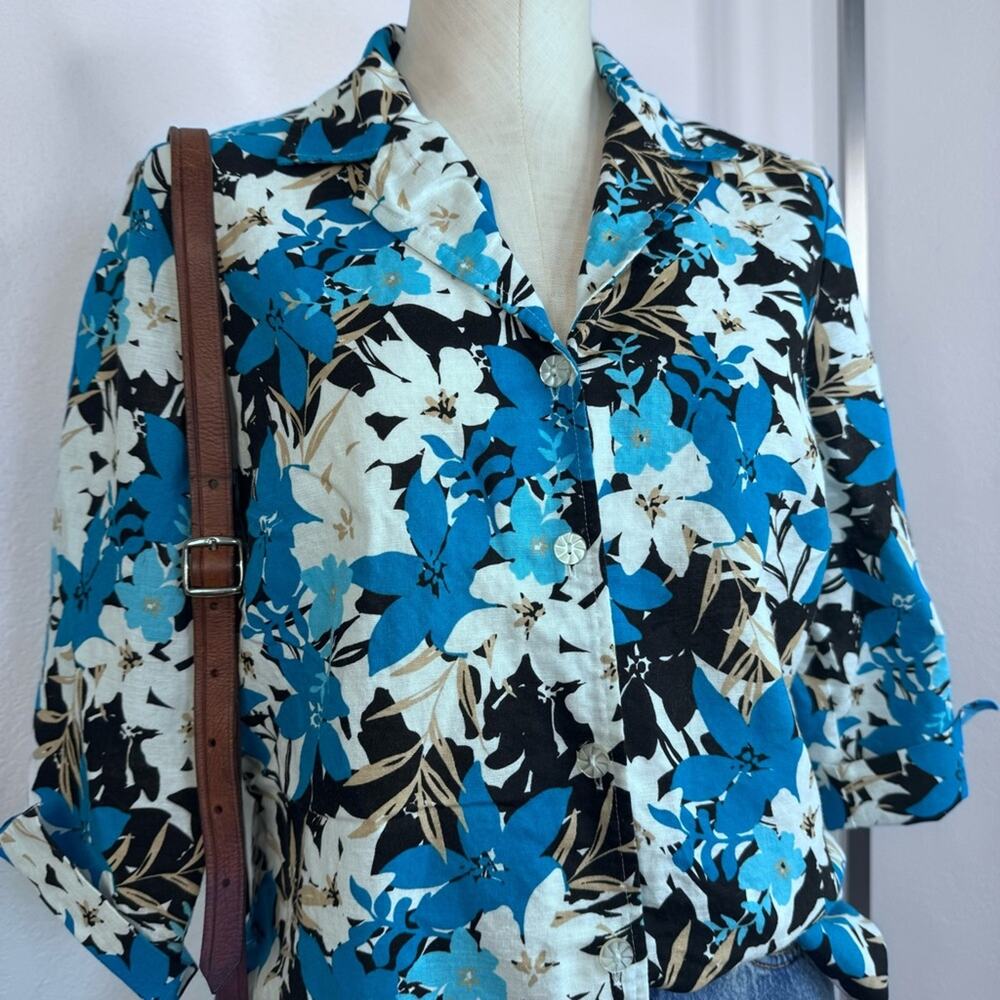 Linen Blend Floral Button Up Shirt Size Medium Resort Top Jaclyn Smith Blue - Picture 3 of 8